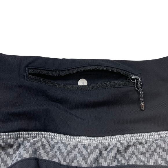 Lululemon Run Times Short 4” Mid Rise Size 4‎ Gray Black - Picture 6 of 7